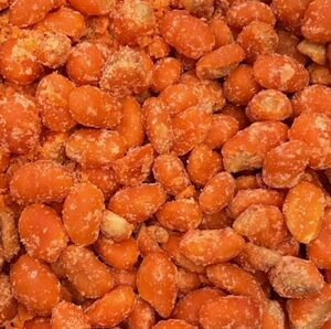 Maní confitado naranja